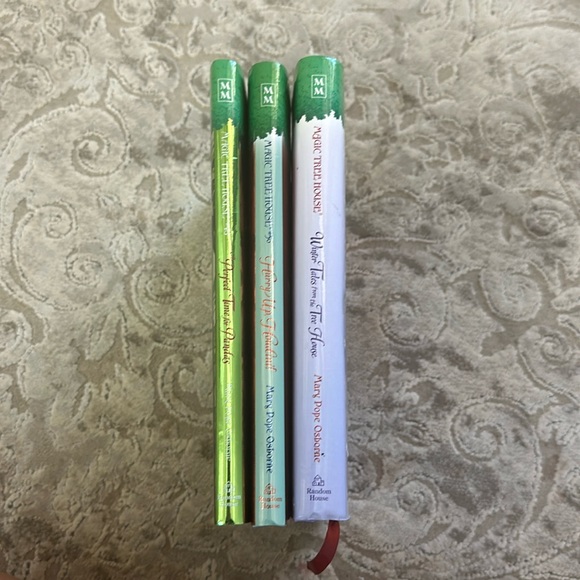 Magic tree house books - Picture 1 of 2